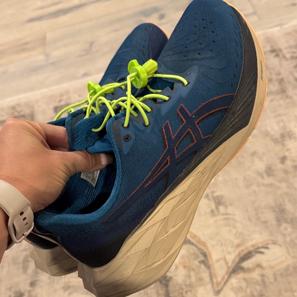 Asics Men’s Nova Blast Navy Sneakers with Neon running laces